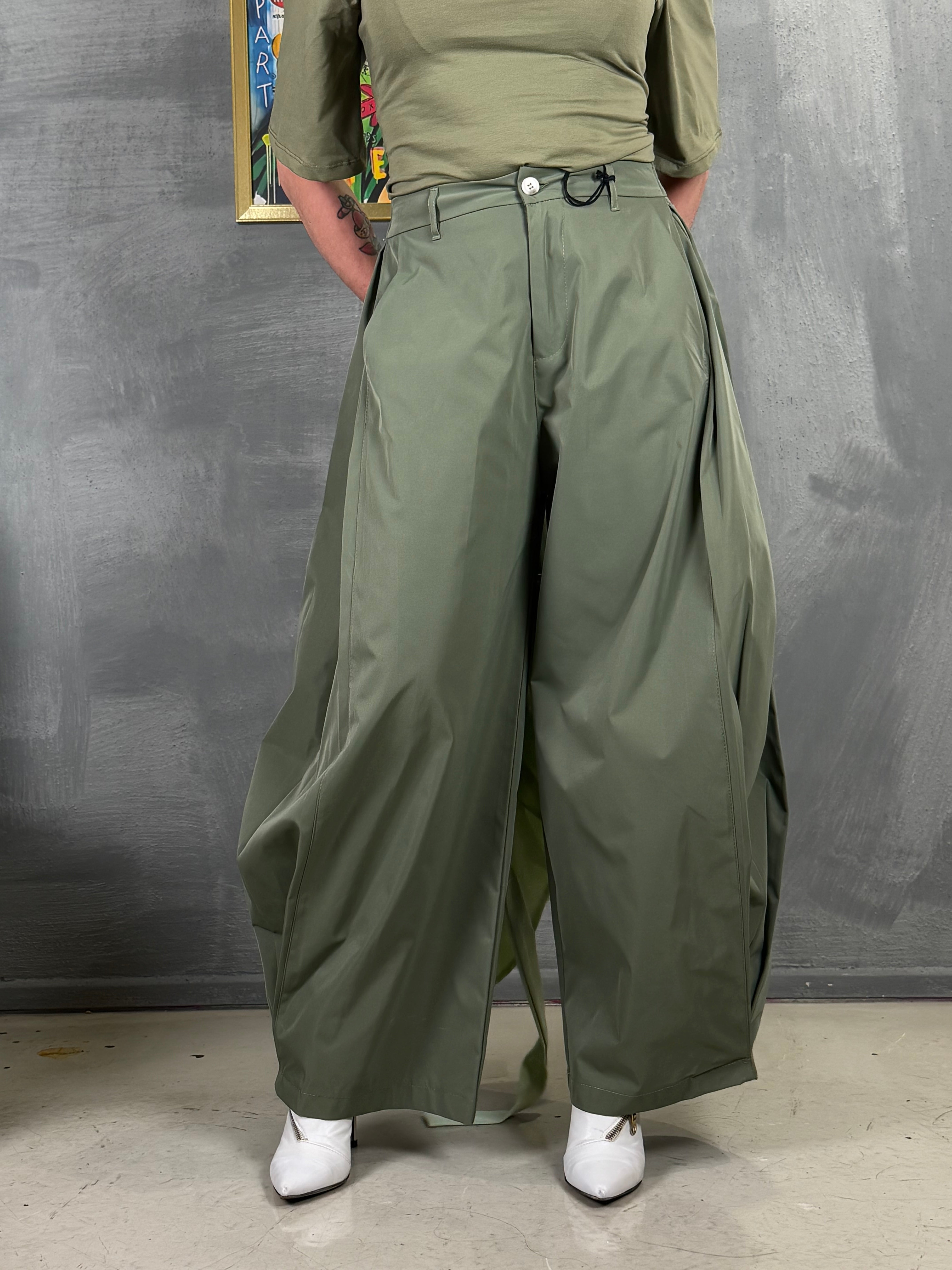 Pantalone cotone over VALTERA verde militare