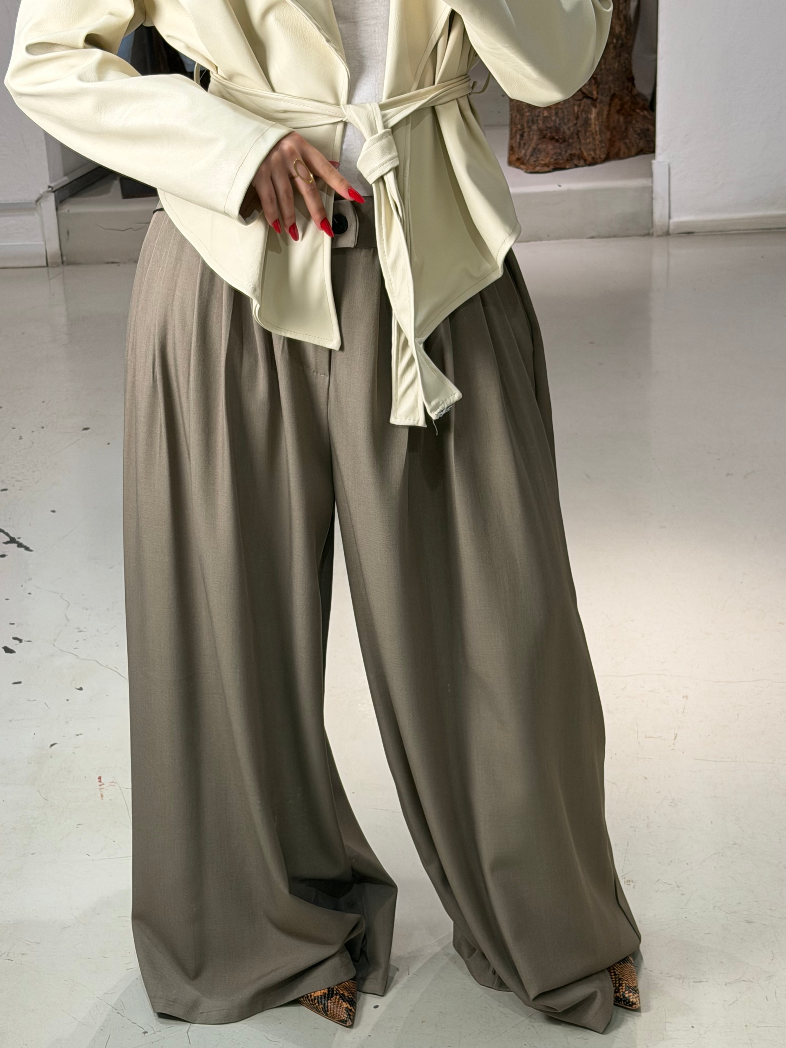 Pantalone over  Royal line II sand