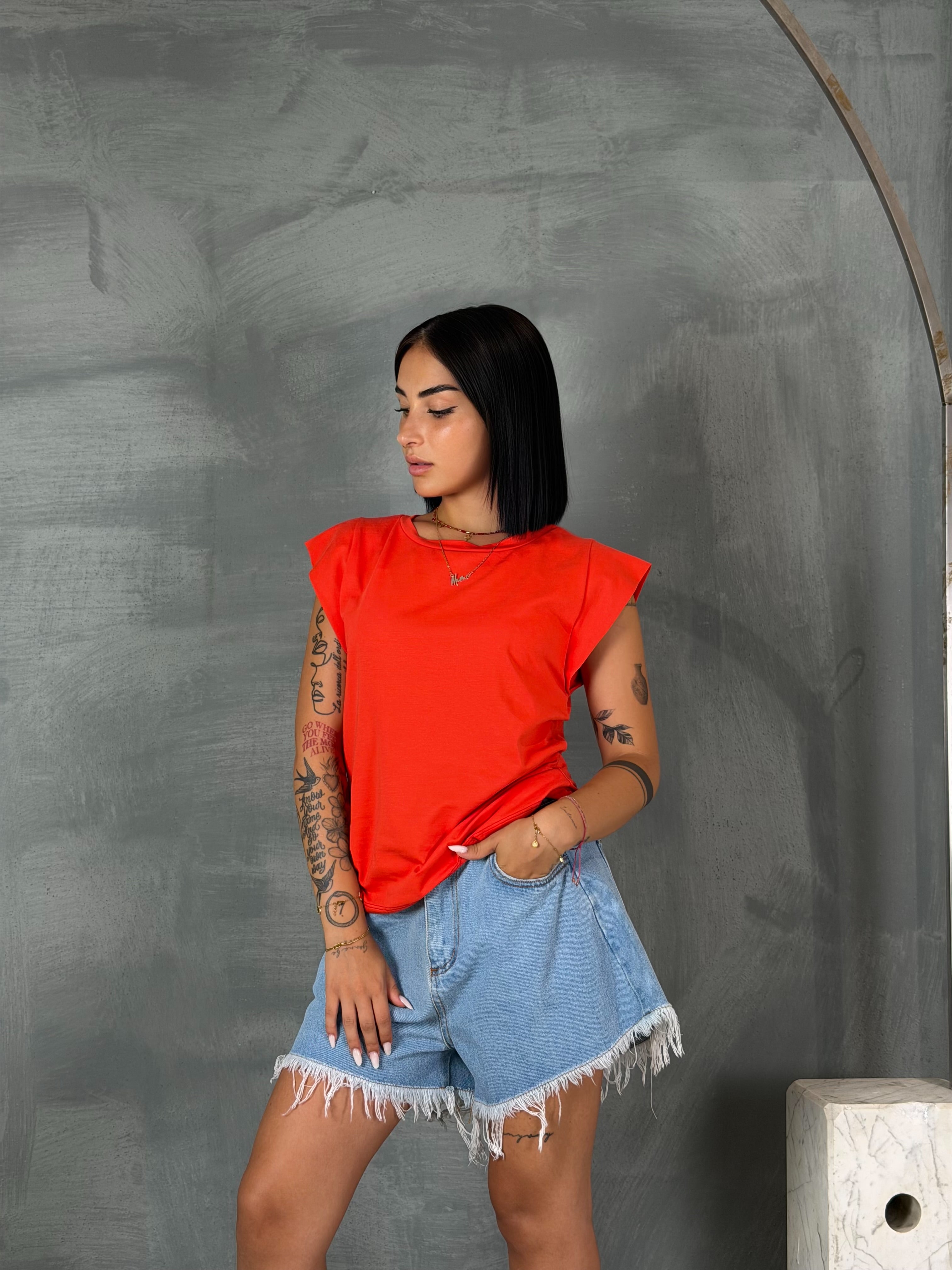 T shirt. VIRGO arancio